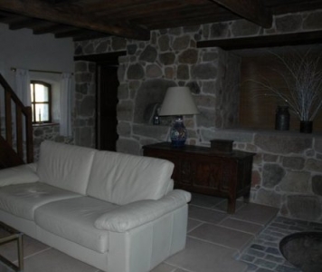 Le salon bibliothèque de ma maison de campagne